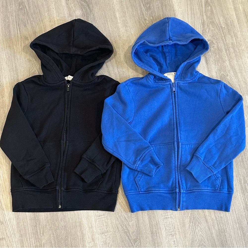 H&M: Boy’s Hoodies (Size: 4-6)